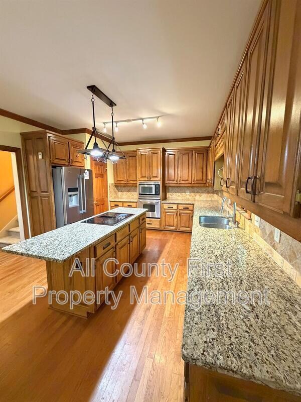 Foto del edificio - 2438 Kings Arms Dr