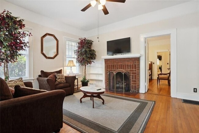 Building Photo - 203 Winter Ave