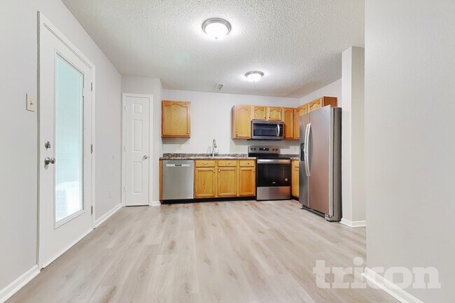 Foto del edificio - 14674 Fawn Hollow Ln