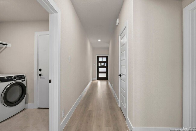 Foto del edificio - 4 Bedroom/2 Bath BrookStone Creek Subdivision