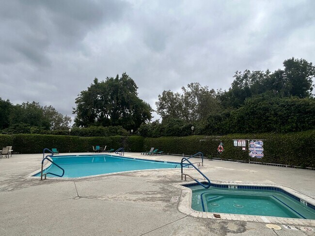 Foto del edificio - Charming 3 Bed Condo In Redlands