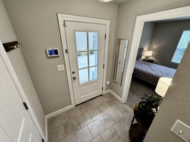 Foto del edificio - 1533 Ocean Garden St