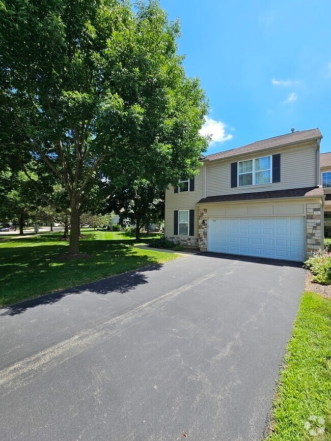 Building Photo - 749 Dillon Ct