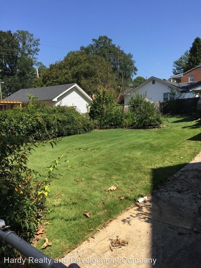 Building Photo - 5 br, 3.5 bath House - 805 Highland Avenue