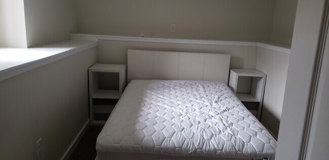 Bedroom - 2530 Zenobia St