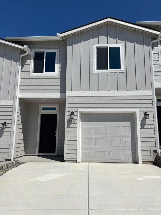 Primary Photo - Brand New Townhome!