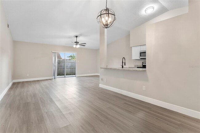 Building Photo - 101 Edgewater Cir