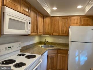 Foto del edificio - 3531 S Wakefield St