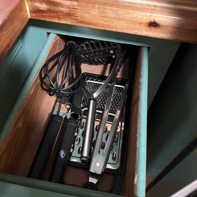 Foto del edificio - 735 Oakwood Rd