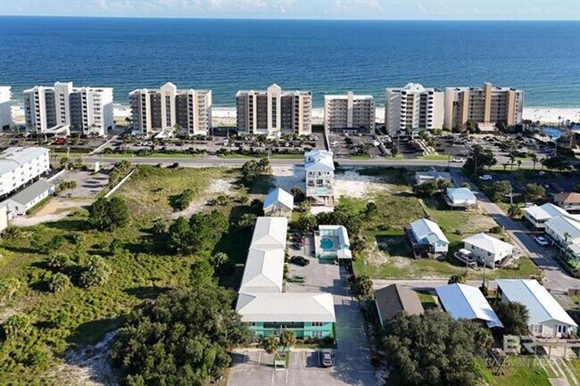 Foto del edificio - 979 W Lagoon Ave