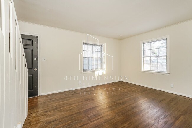 Building Photo - Charming 4-Bedroom Home in Winston-Salem w...