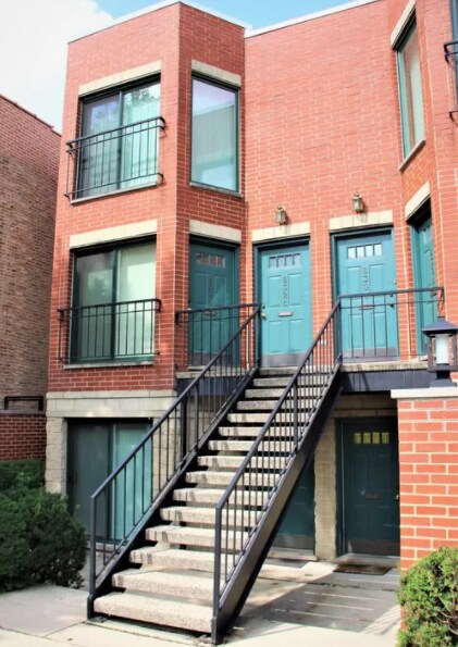 Building Photo - 832 S Leavitt St