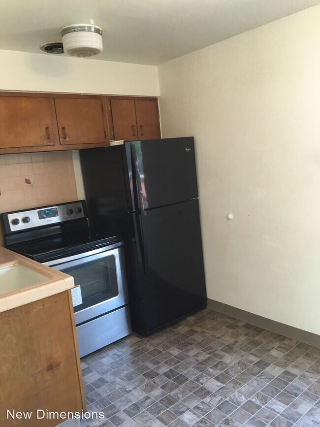 Foto del edificio - 1 br, 1 bath House - 68 South Wells Avenue...