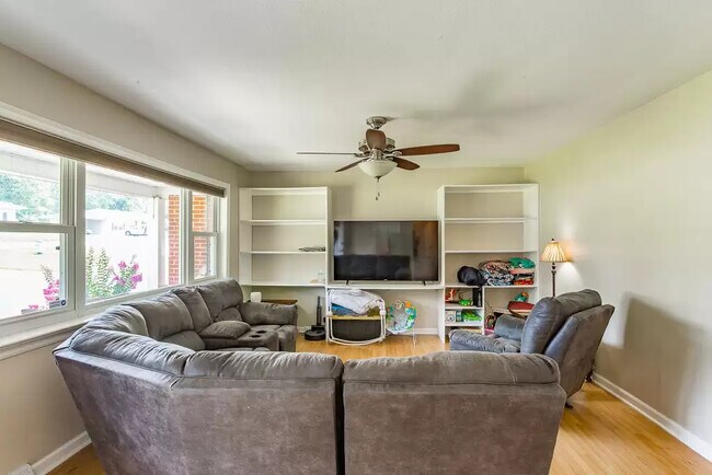 Photo - 161 Clara Lee Rd House