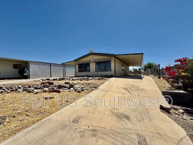 Building Photo - 1066 Mobile Ln