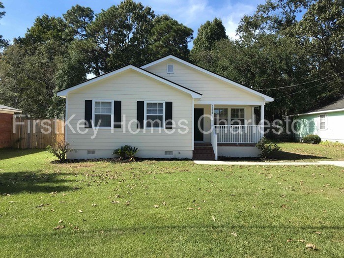 Primary Photo - 5531 Buskirk Ave