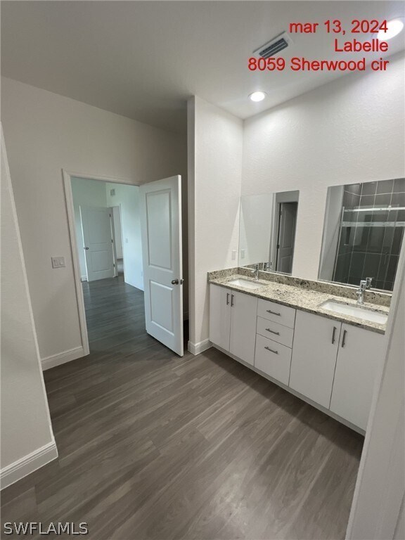Foto del edificio - 8059 Sherwood Cir