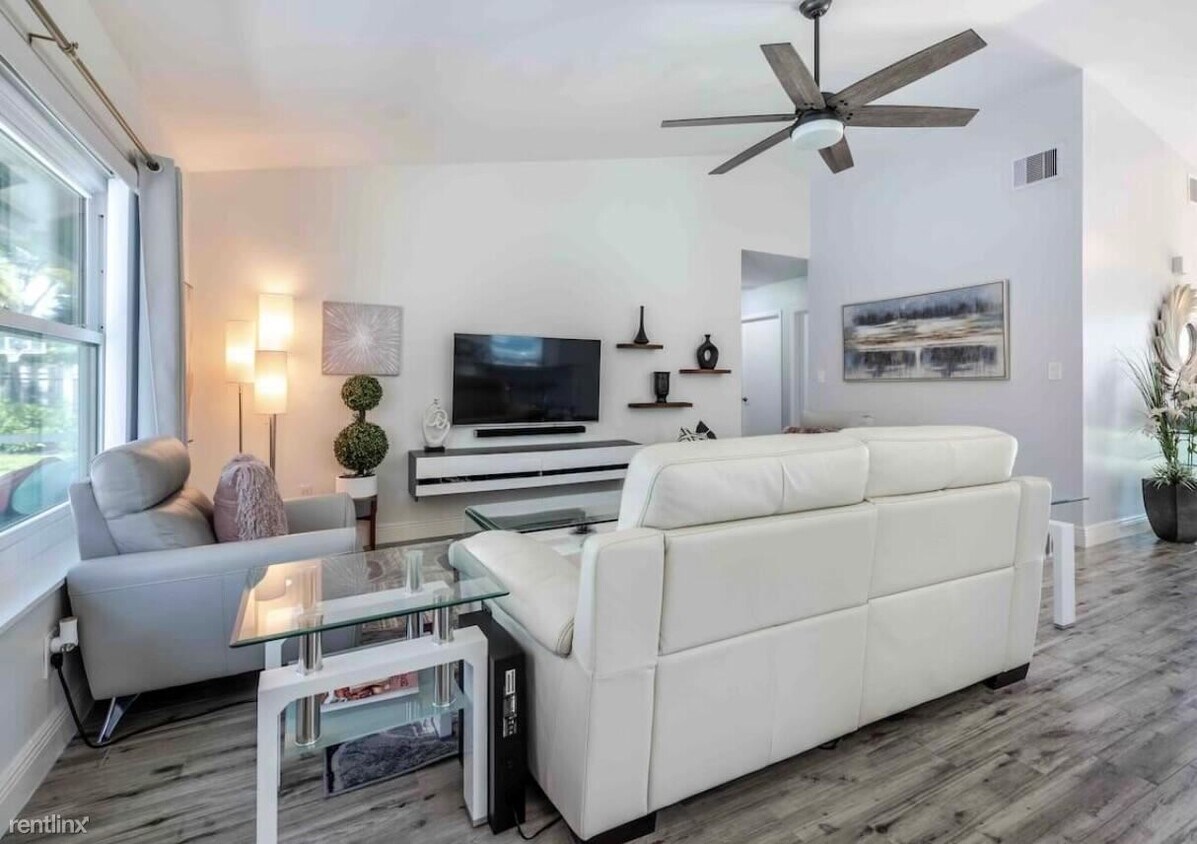 Foto principal - 3 br, 2 bath House - 514 Enfield Rd