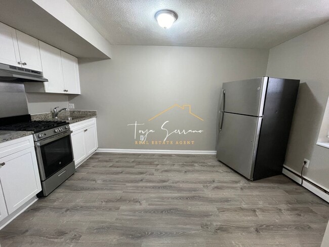 Building Photo - 65 Shawmut St