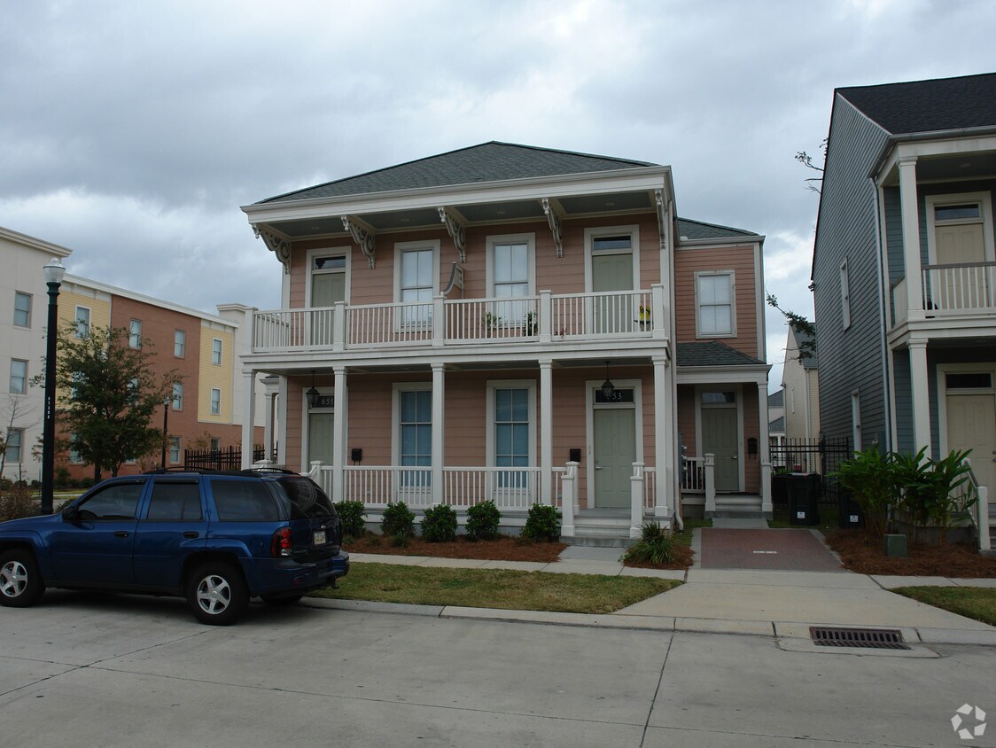 Building Photo - 855 Adele Dr