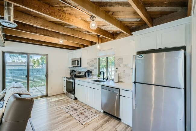 Photo - 9443 5th Ave SW House