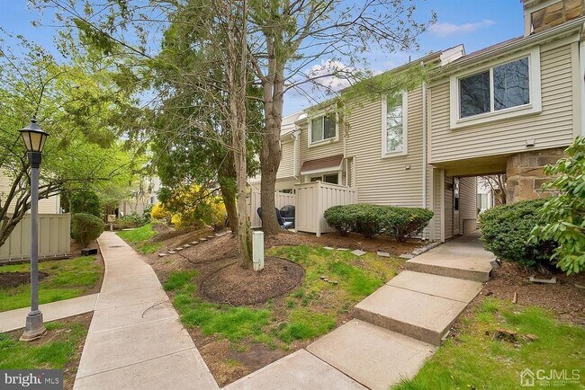 Building Photo - 1124 Schmidt Ln