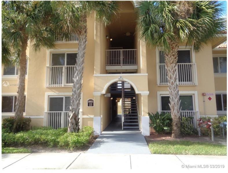 Building Photo - 9905 Westwood Dr