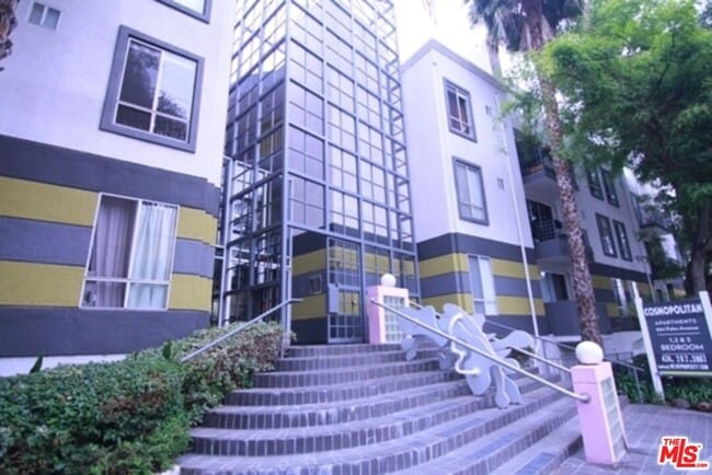 Foto del edificio - 884 Palm Ave