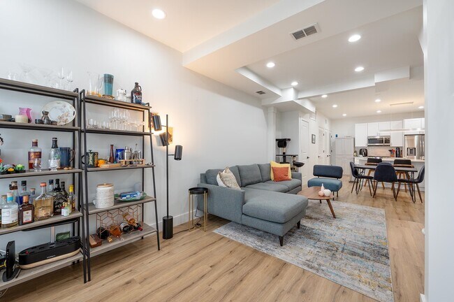 Foto del edificio - 72 Nelson Ave