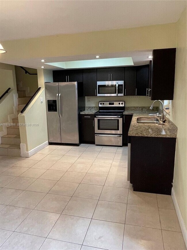Foto del edificio - 1024 W 79th St