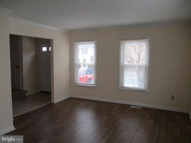 Building Photo - 119 Pontiac Way