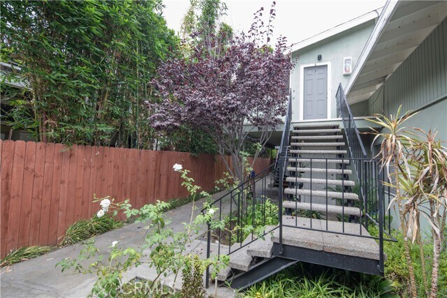 Building Photo - 329 Orizaba Ave