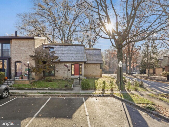 Foto del edificio - 7917 Schuyler Ct