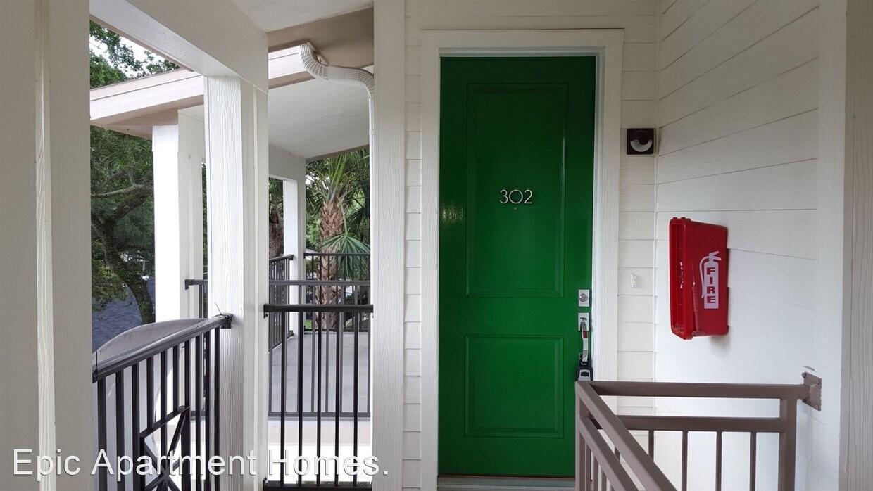 Primary Photo - 4905 S Elberon St