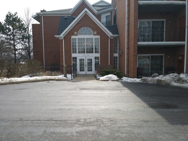 Primary Photo - 165 Hunt Club Dr
