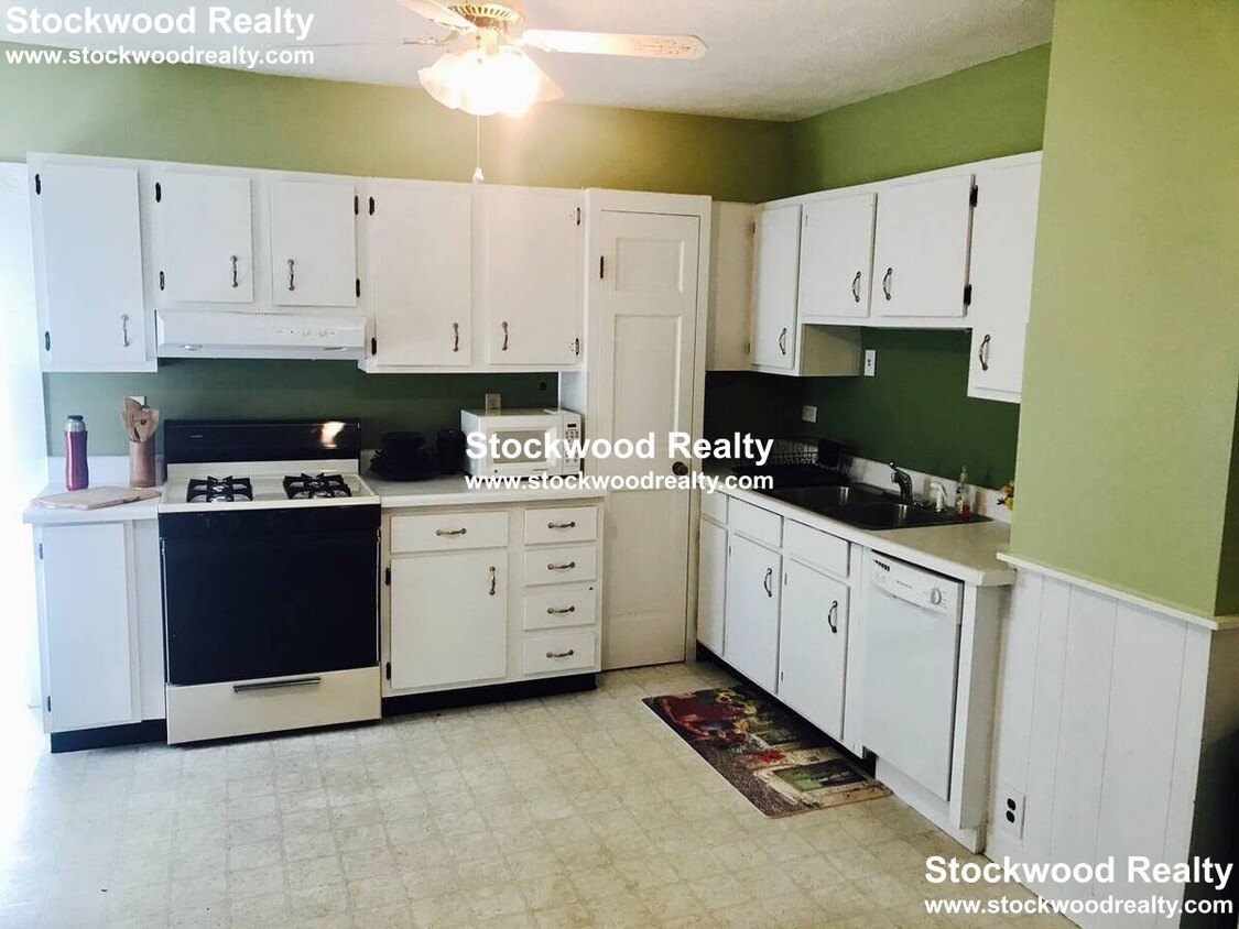 Primary Photo - 33 Cranch St