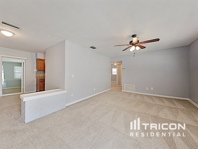 Building Photo - 1701 Audrey Dr