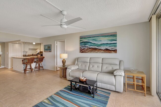 Building Photo - For Annual Rent 2 Bedroom 2 Bath Updated Beach Condo