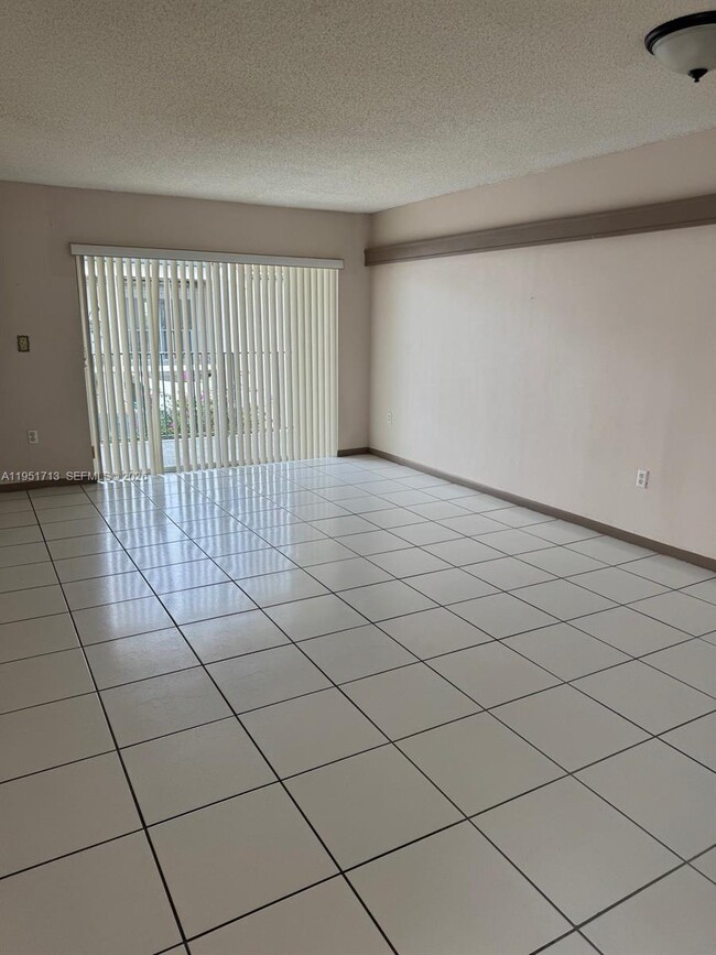 Foto del edificio - 12527 NW 11th Ln