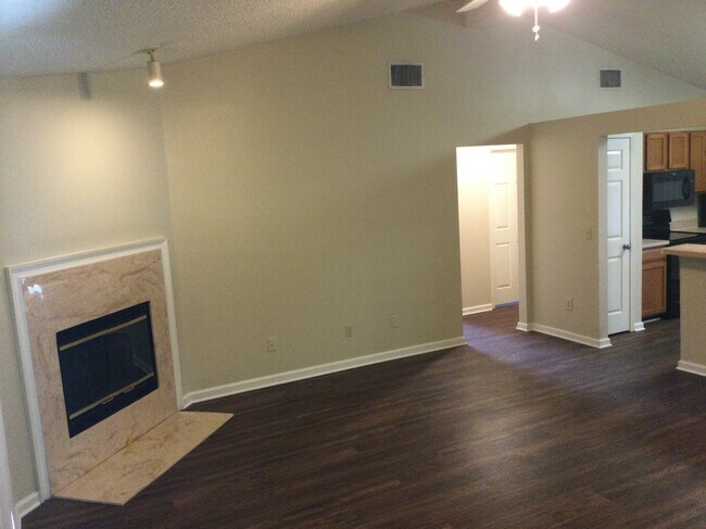 Foto del edificio - 2175 E Hovington Circle