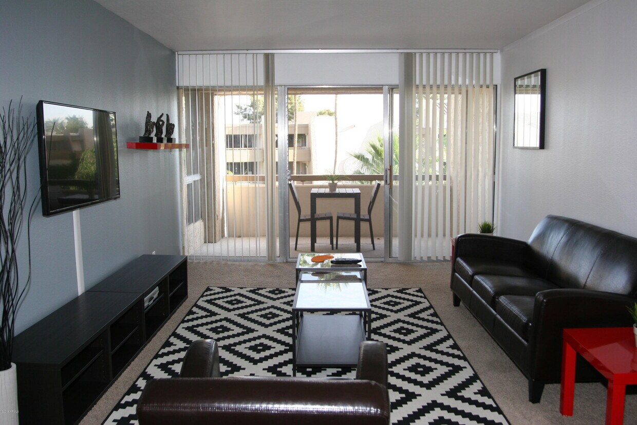Primary Photo - 7625 E Camelback Rd