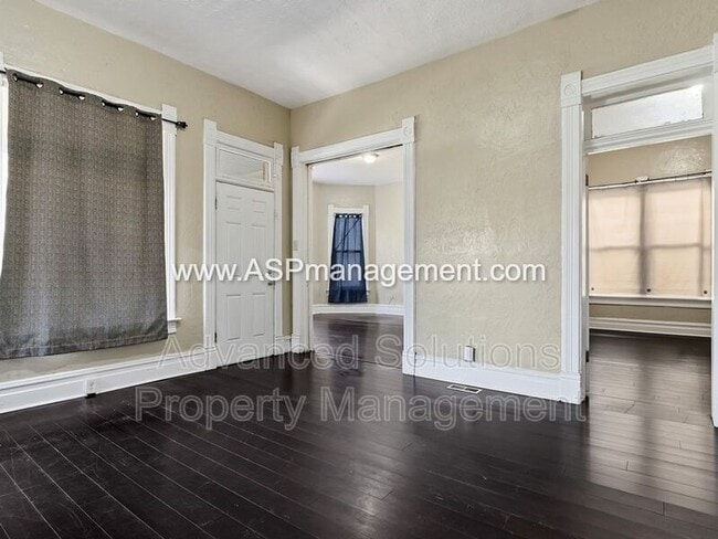 Building Photo - 49 S 800 W