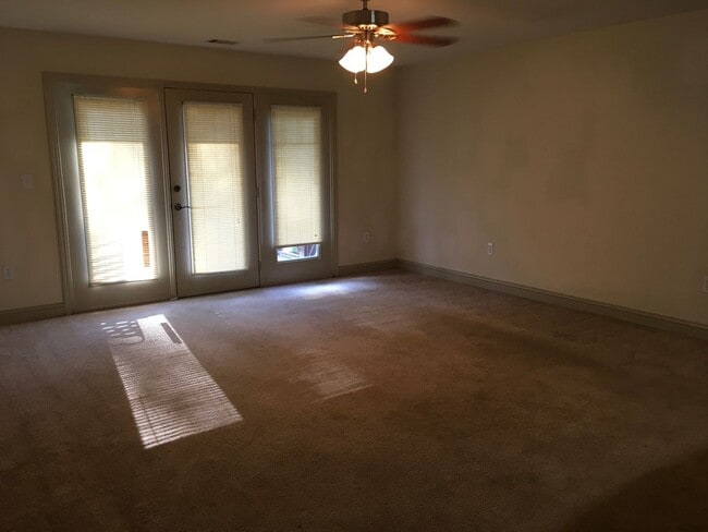 Building Photo - Crawford Falls, 401