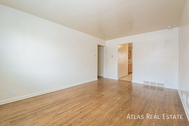 Foto del edificio - 4525 E Yale Ave