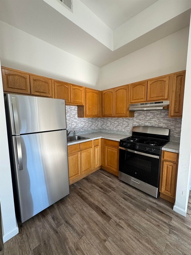 Building Photo - 517 Communipaw Ave