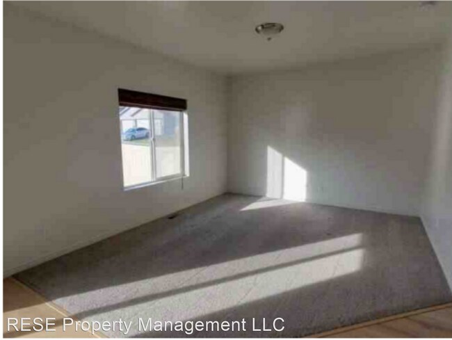 Building Photo - 5 br, 3 bath House - 416 Travertine Way