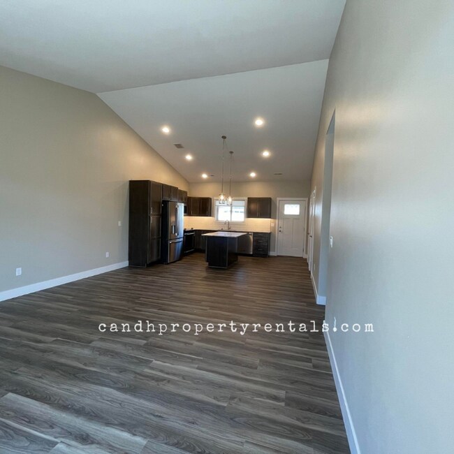 Building Photo - 6330 Beckville ln