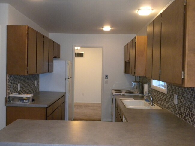 Foto del edificio - Oversized (@ whopping 2,600+ Sq. Ft.), Beautifully Charming 3-Bed, 2-Bath Home in Wenatchee!!