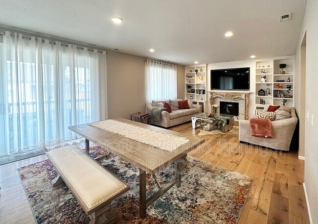 Building Photo - 2703 Gobi Dr