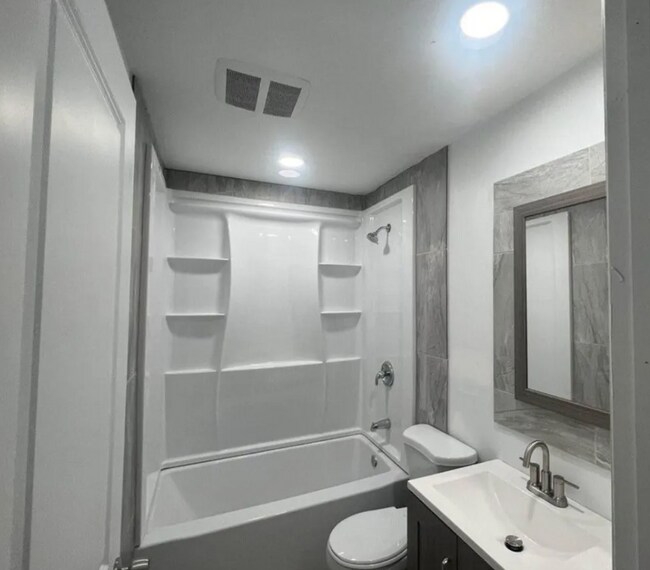 Foto del edificio - Carmen Ave - Fourplex